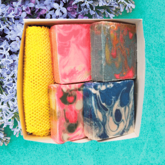 Natural Soap Gift Set in Assorted Scents with Bath Net 4-Pack